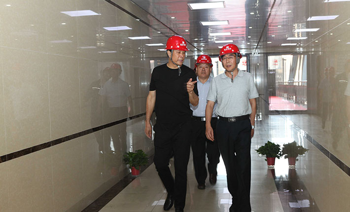 河津市委副書記市長(zhǎng)何偉來集團(tuán)調(diào)研